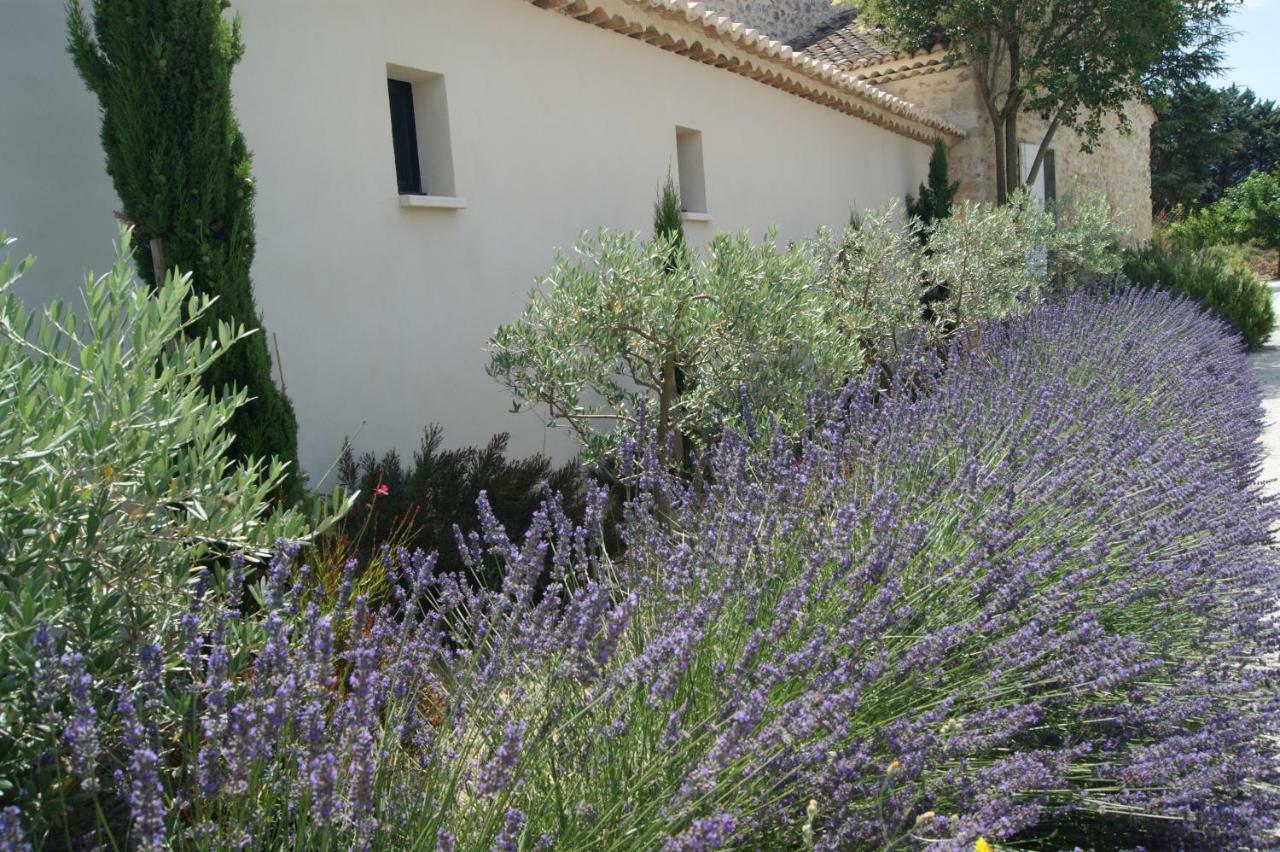 Gites Dans Mas En Pierres Robion en Luberon Exterior foto